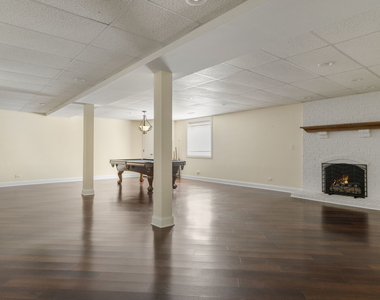1015 White Pine Lane - Photo Thumbnail 12