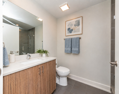 2111 S Halsted Street - Photo Thumbnail 6