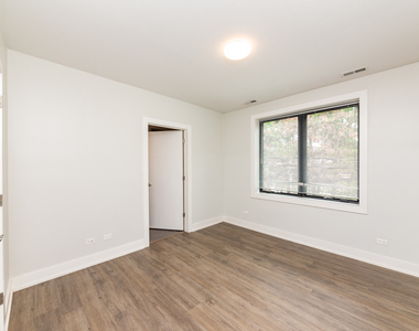 2111 S Halsted Street - Photo Thumbnail 11