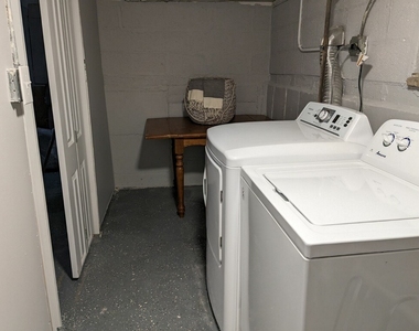 11225 S Sawyer Avenue - Photo Thumbnail 17