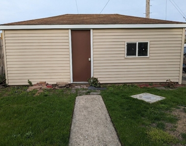 11225 S Sawyer Avenue - Photo Thumbnail 20