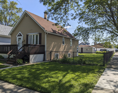 11225 S Sawyer Avenue - Photo Thumbnail 1