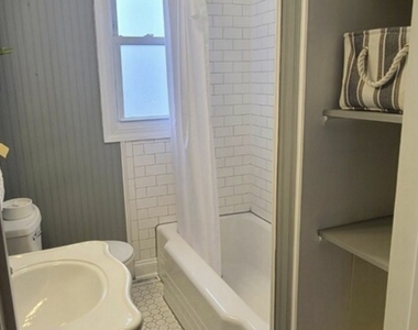 11225 S Sawyer Avenue - Photo Thumbnail 5
