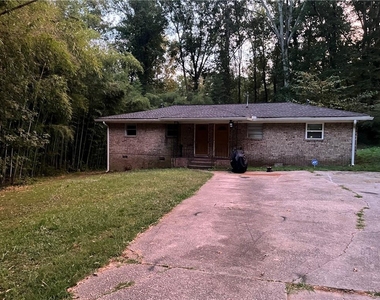 841 Larkin Lane - Photo Thumbnail 1