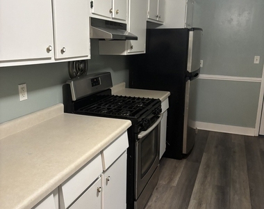 27w029 Oak Street - Photo Thumbnail 8