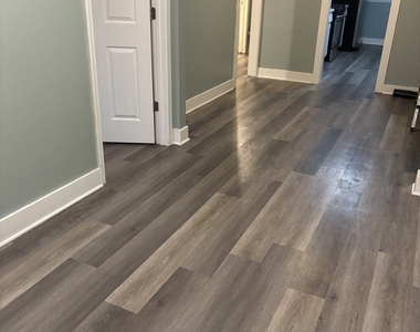 27w029 Oak Street - Photo Thumbnail 3