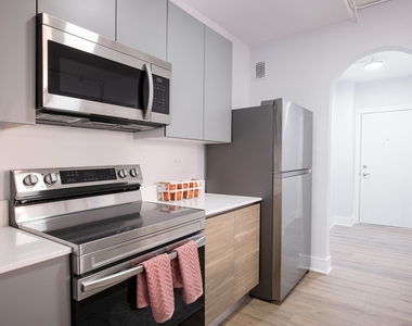 1357 W Estes Avenue - Photo Thumbnail 4