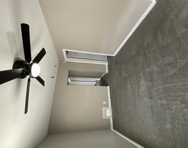 942 N Schuyler Avenue - Photo Thumbnail 12