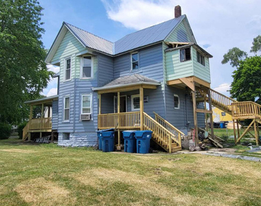 942 N Schuyler Avenue - Photo Thumbnail 1