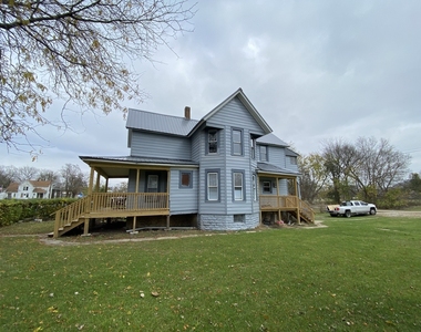 942 N Schuyler Avenue - Photo Thumbnail 3