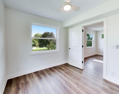 1444 Seminole Road - Photo Thumbnail 11