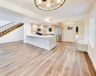 1444 Seminole Road - Photo Thumbnail 3