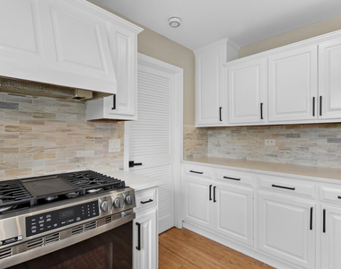 3506 Donovan Drive - Photo Thumbnail 11