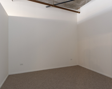 933 W Van Buren Street - Photo Thumbnail 10