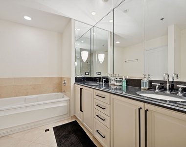 1250 S Michigan Avenue - Photo Thumbnail 9