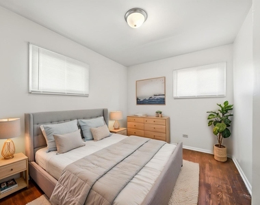 14229 S Blaine Avenue - Photo Thumbnail 4