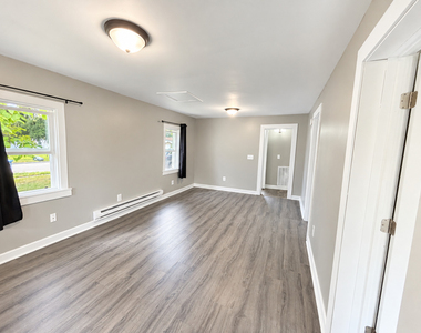 1155 S 7th Street - Photo Thumbnail 3