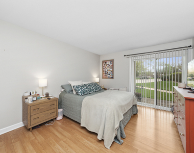 541 73rd Street - Photo Thumbnail 7