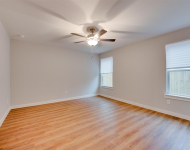 2702 Reid Street - Photo Thumbnail 22
