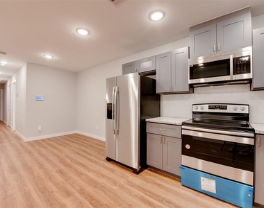 2702 Reid Street - Photo Thumbnail 13