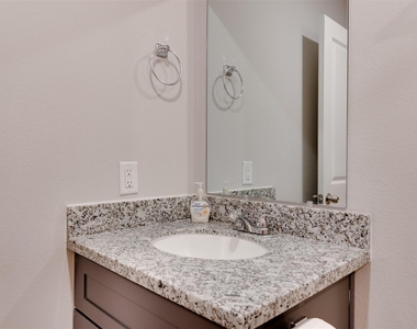 2702 Reid Street - Photo Thumbnail 18