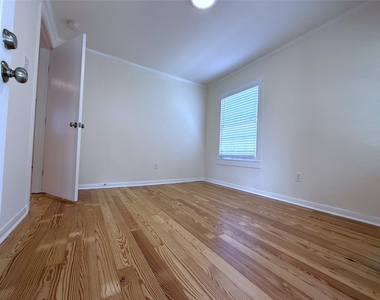 1011 Nadine Street - Photo Thumbnail 1