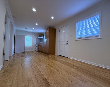 1011 Nadine Street - Photo Thumbnail 11