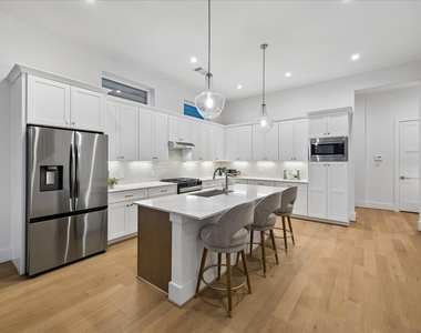 1520 W 21st St - Photo Thumbnail 11