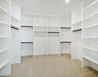 1520 W 21st St - Photo Thumbnail 24