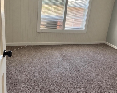3315 Reeves Street - Photo Thumbnail 6