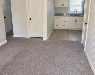 3315 Reeves Street - Photo Thumbnail 5