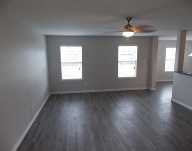 13318 Ambrosa Drive - Photo Thumbnail 5
