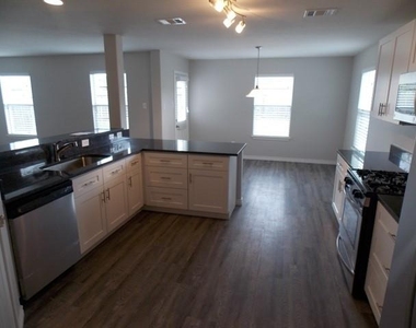 13318 Ambrosa Drive - Photo Thumbnail 2