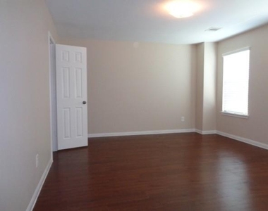 13318 Ambrosa Drive - Photo Thumbnail 6