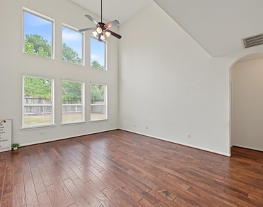 11 Sagamore Ridge Place - Photo Thumbnail 5
