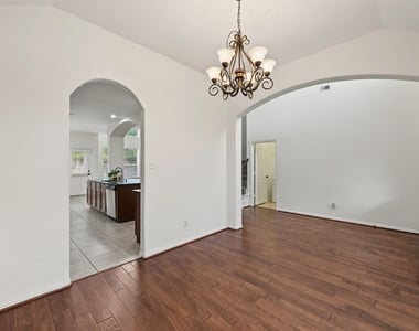 11 Sagamore Ridge Place - Photo Thumbnail 4