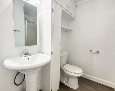 414 Murex Street - Photo Thumbnail 7