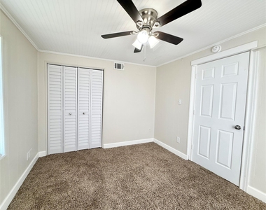 414 Murex Street - Photo Thumbnail 6