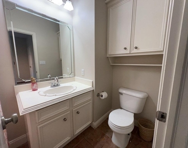 1304 Dart Street - Photo Thumbnail 13