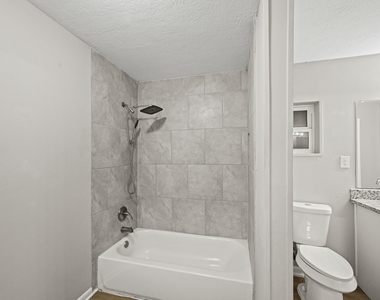 605 West Avenue - Photo Thumbnail 18