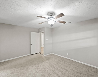 605 West Avenue - Photo Thumbnail 15