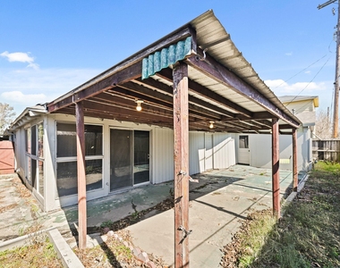 605 West Avenue - Photo Thumbnail 36