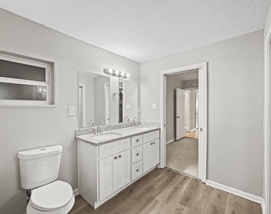 605 West Avenue - Photo Thumbnail 20
