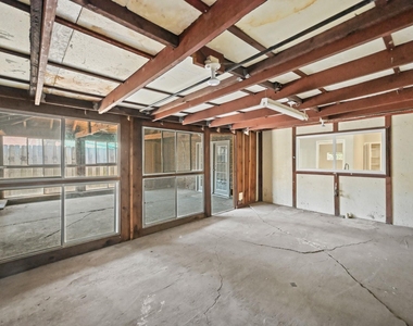 605 West Avenue - Photo Thumbnail 33