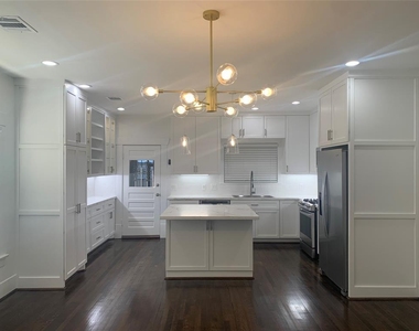 1518 Indiana Street - Photo Thumbnail 7