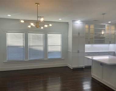 1518 Indiana Street - Photo Thumbnail 5