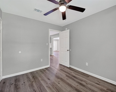 3408 Palm Avenue - Photo Thumbnail 17
