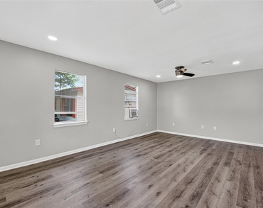 3408 Palm Avenue - Photo Thumbnail 7