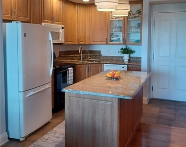 2825 Palm Beach Boulevard - Photo Thumbnail 7