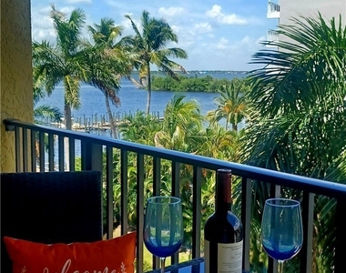2825 Palm Beach Boulevard - Photo Thumbnail 3